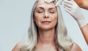 حقن بوتكس في عيادة تجميل في التحرير